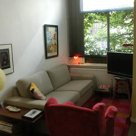 アパート Nice Design House